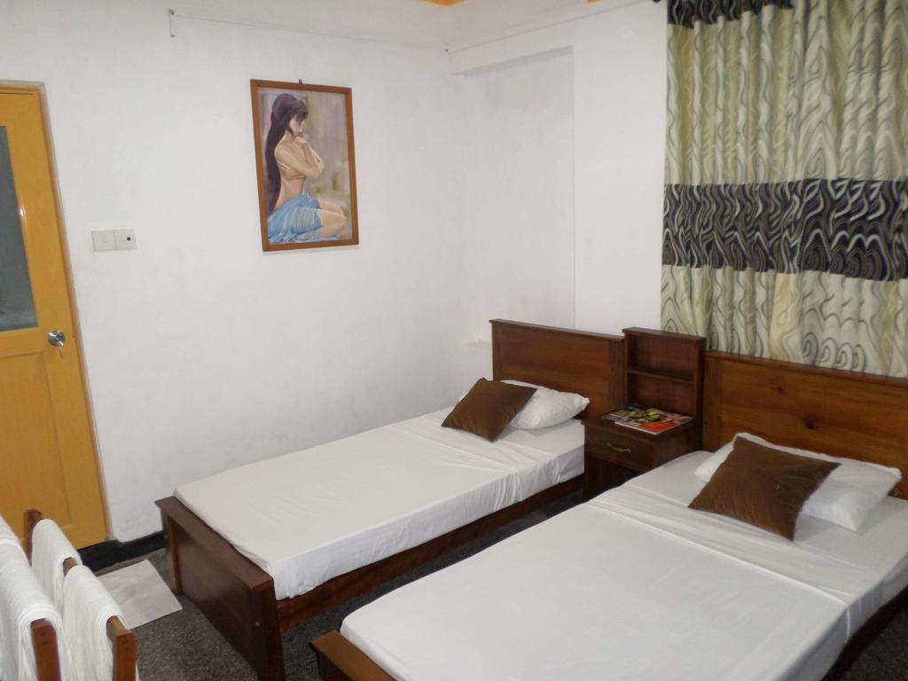 Lodge in 611 Kandy Buitenkant foto