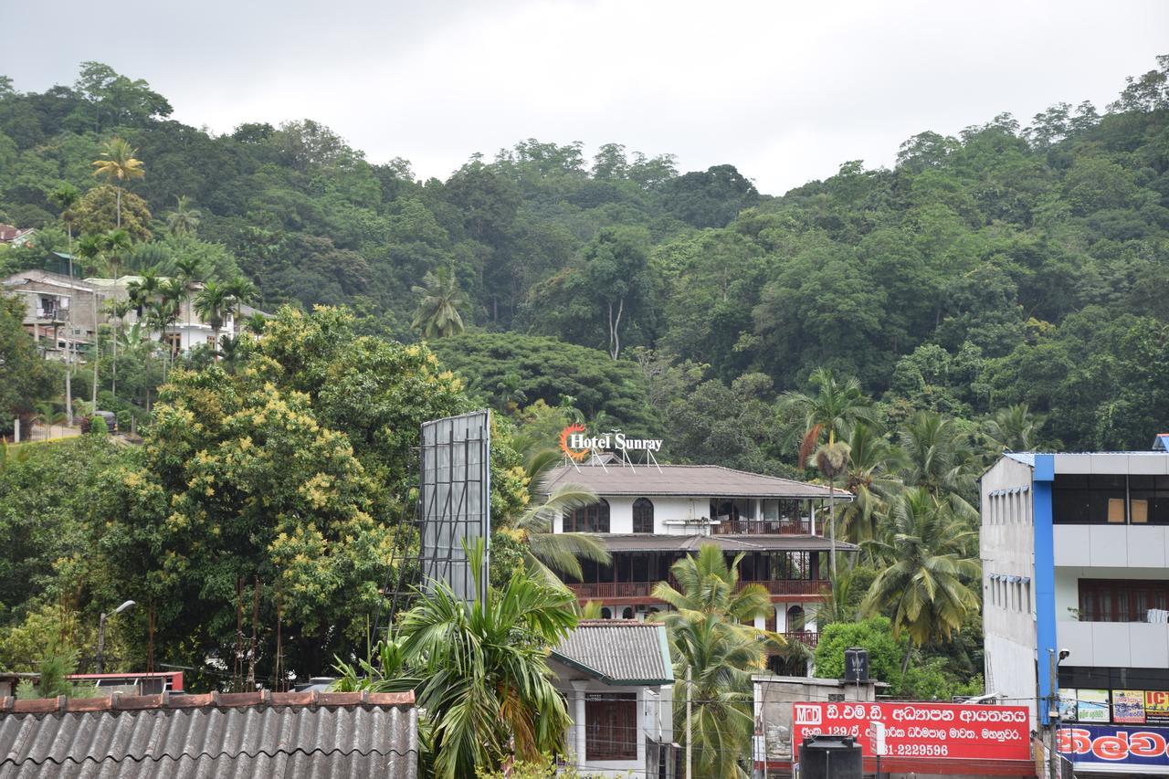 Lodge in 611 Kandy Buitenkant foto