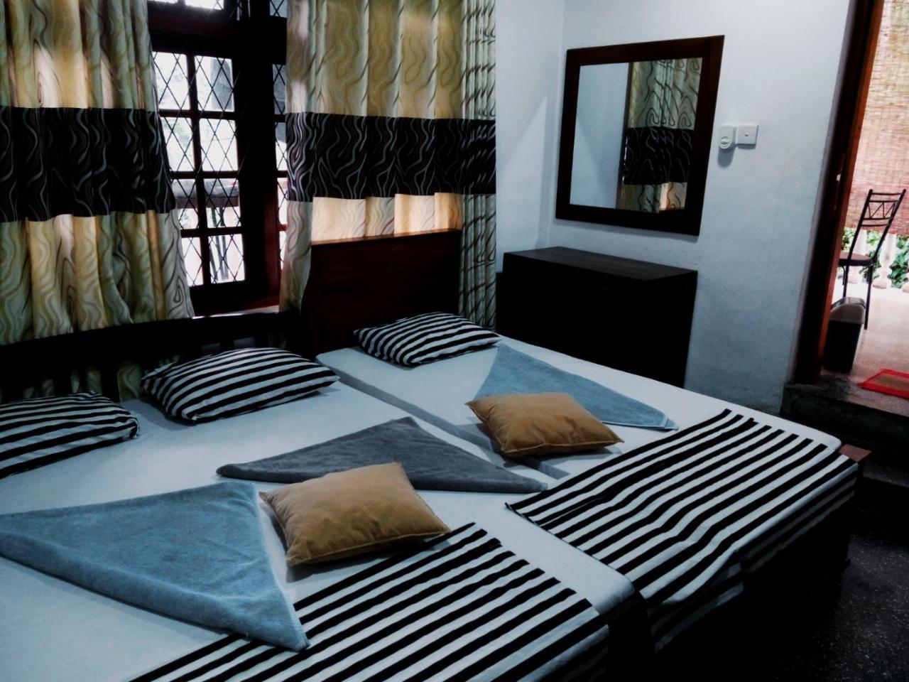 Lodge in 611 Kandy Buitenkant foto