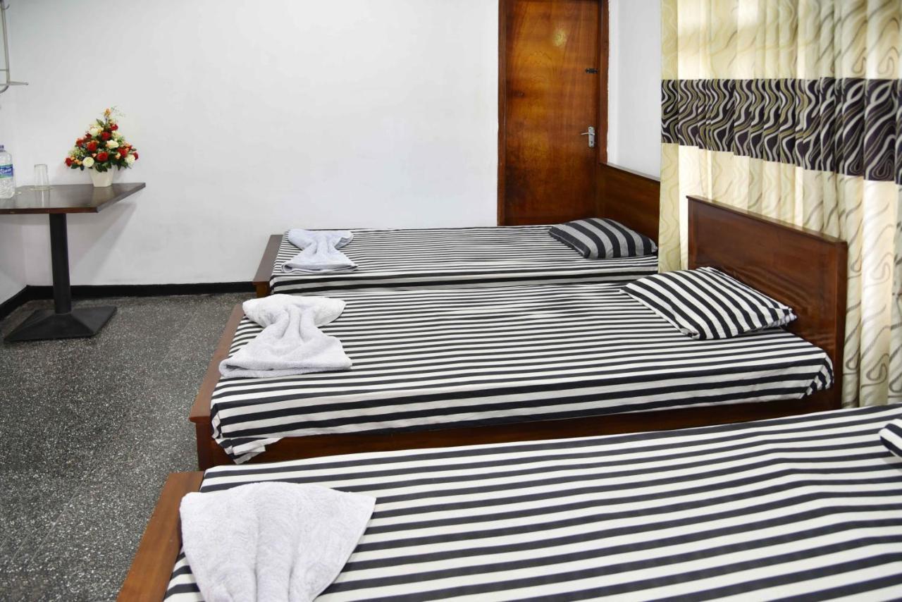 Lodge in 611 Kandy Buitenkant foto