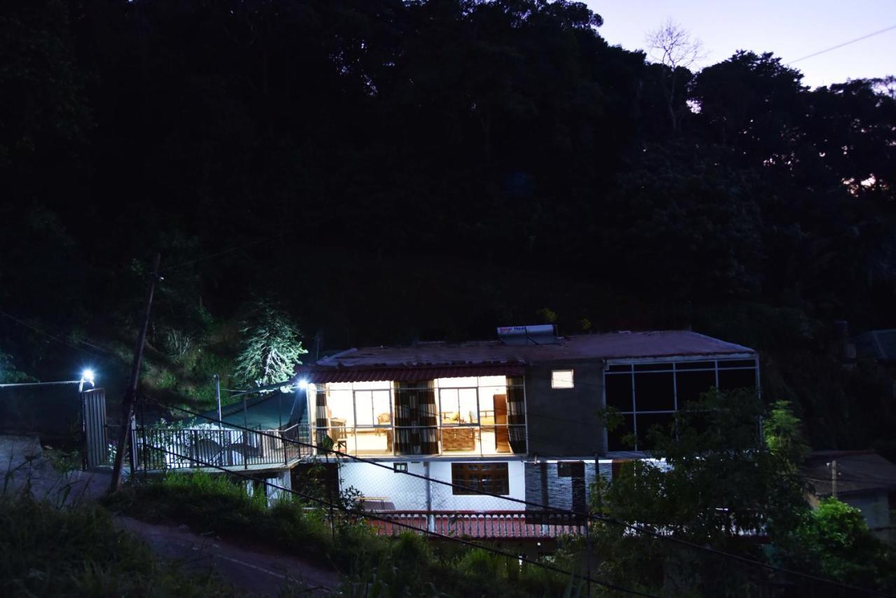 Lodge in 611 Kandy Buitenkant foto